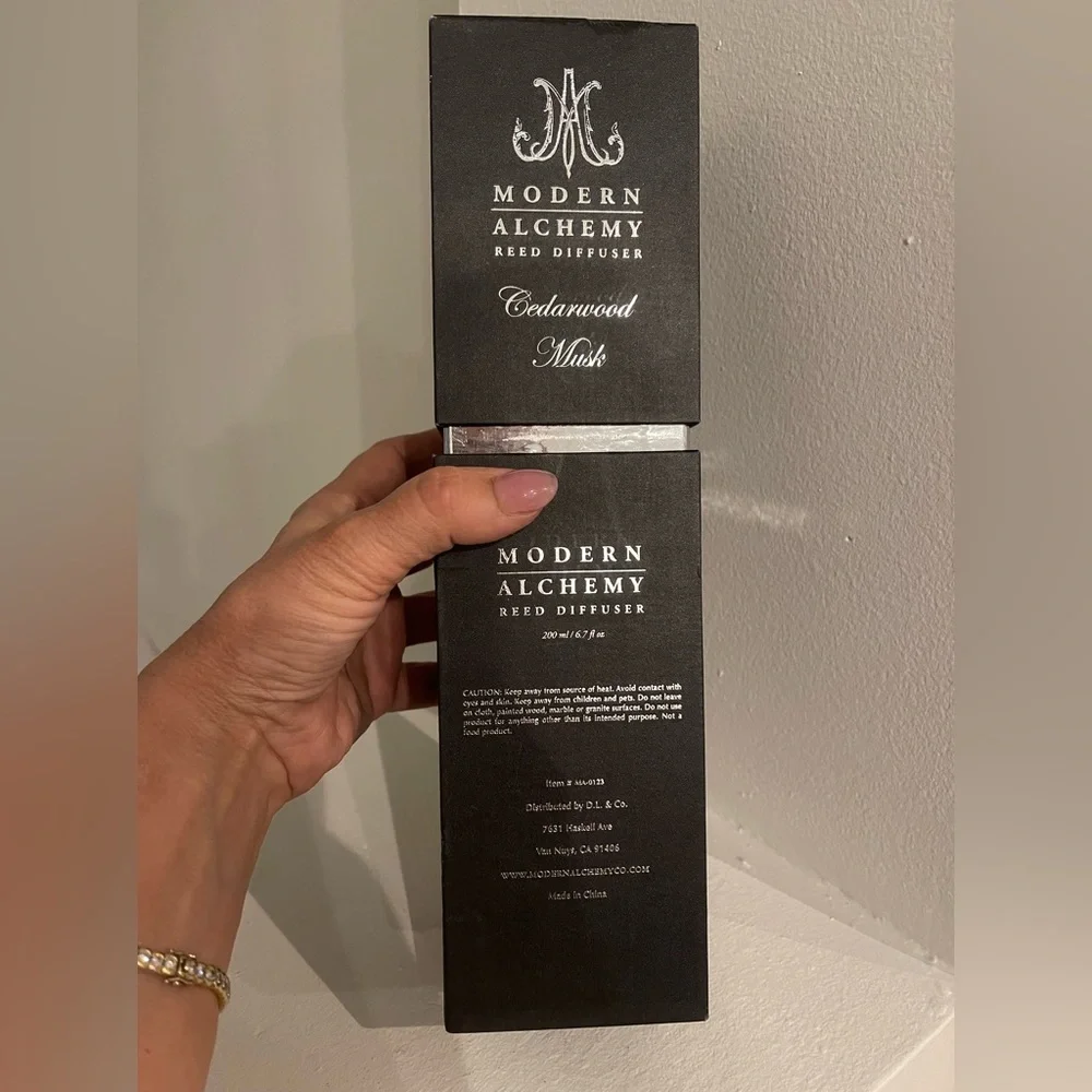 Modern Alchemy Reed Diffuser Cedarwood  Musk